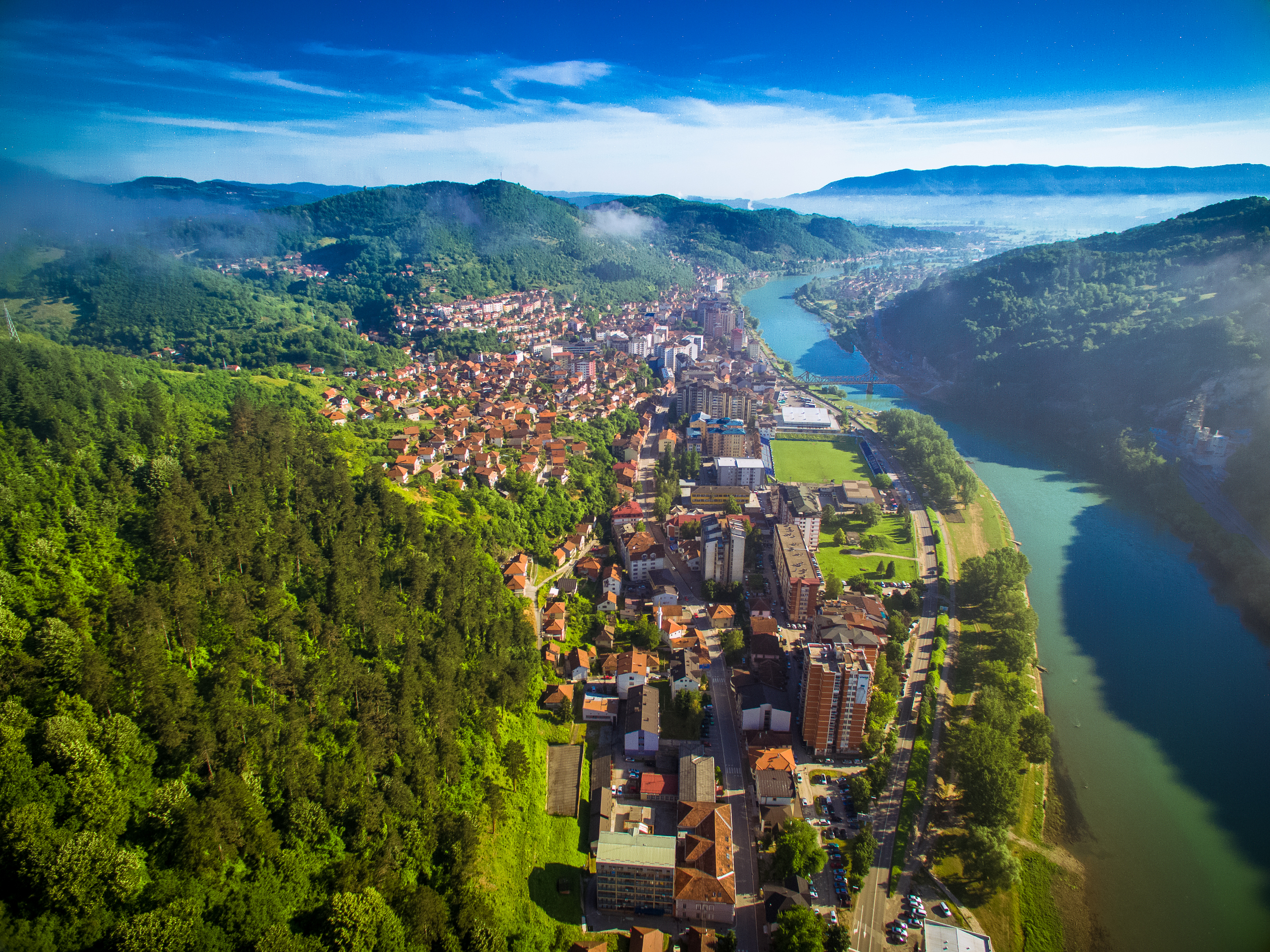 panoramski pogled na grad zvornik